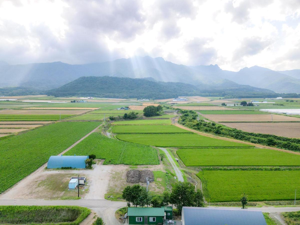 Furano Log House Farm Resort Exterior photo